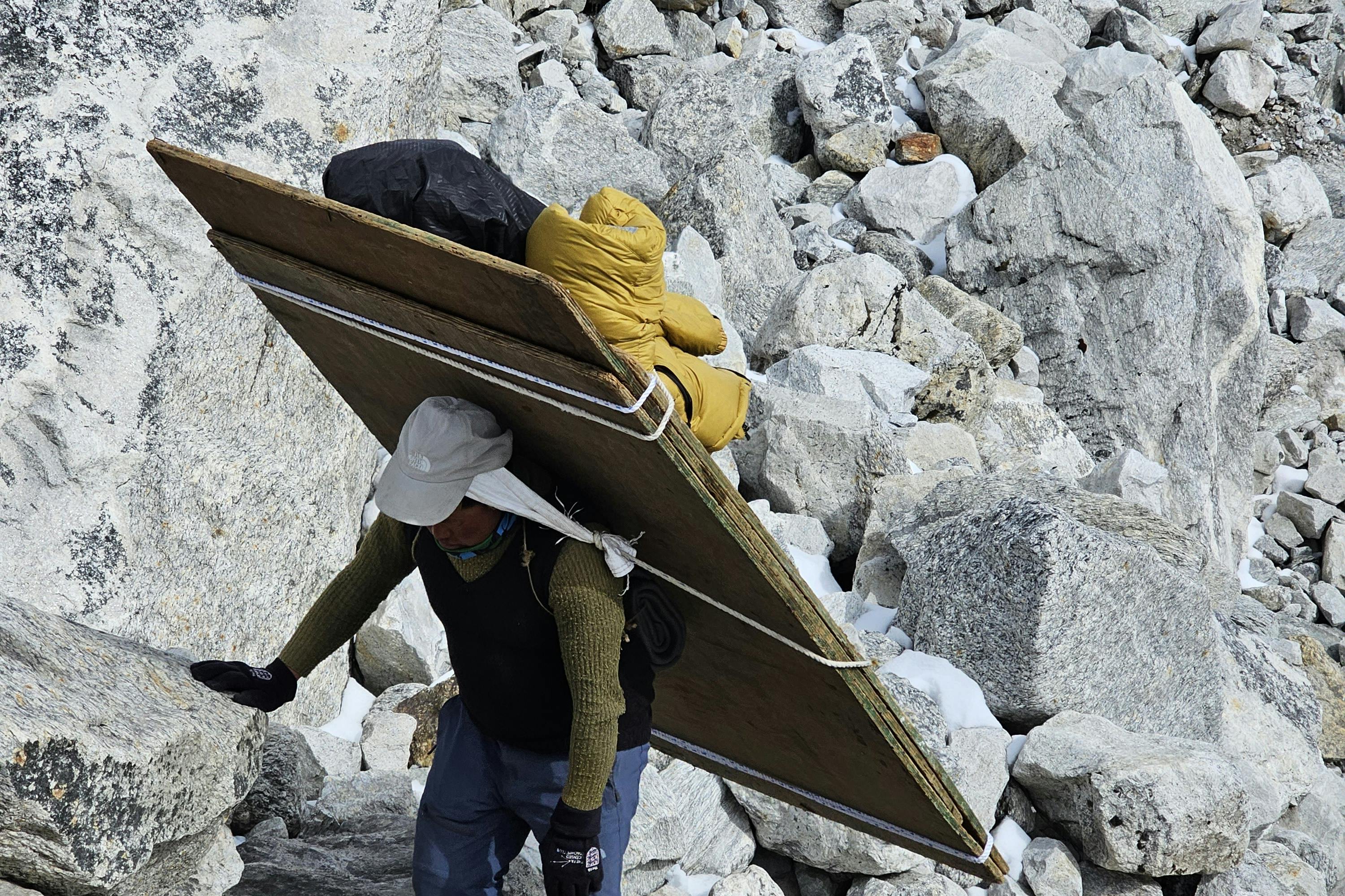 media_9AADYKGKKYJ82XGF