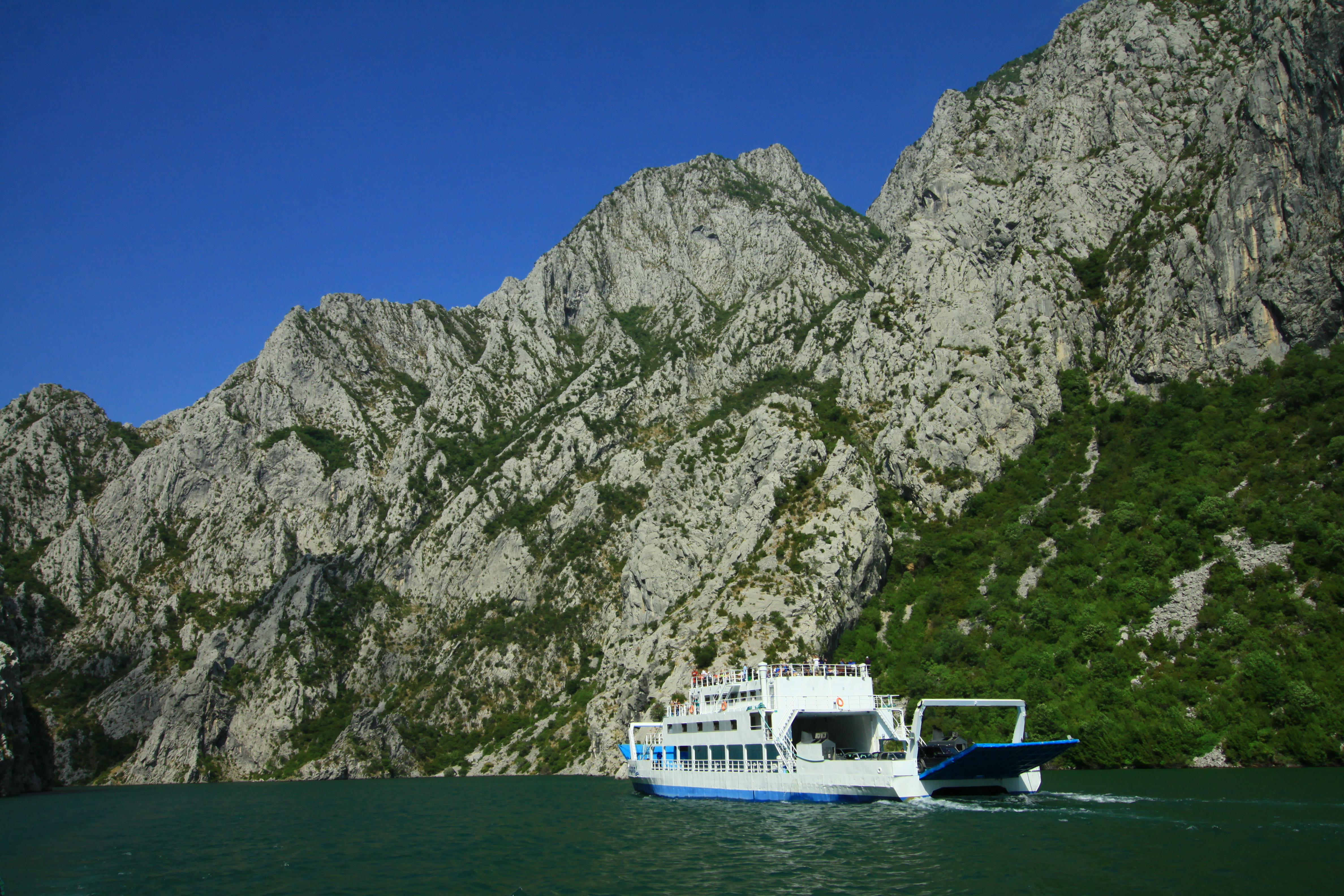 media_7QWMGNPREXE6F8L7