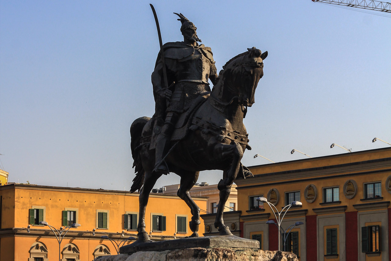 media_RELYL8P8C8466UD5