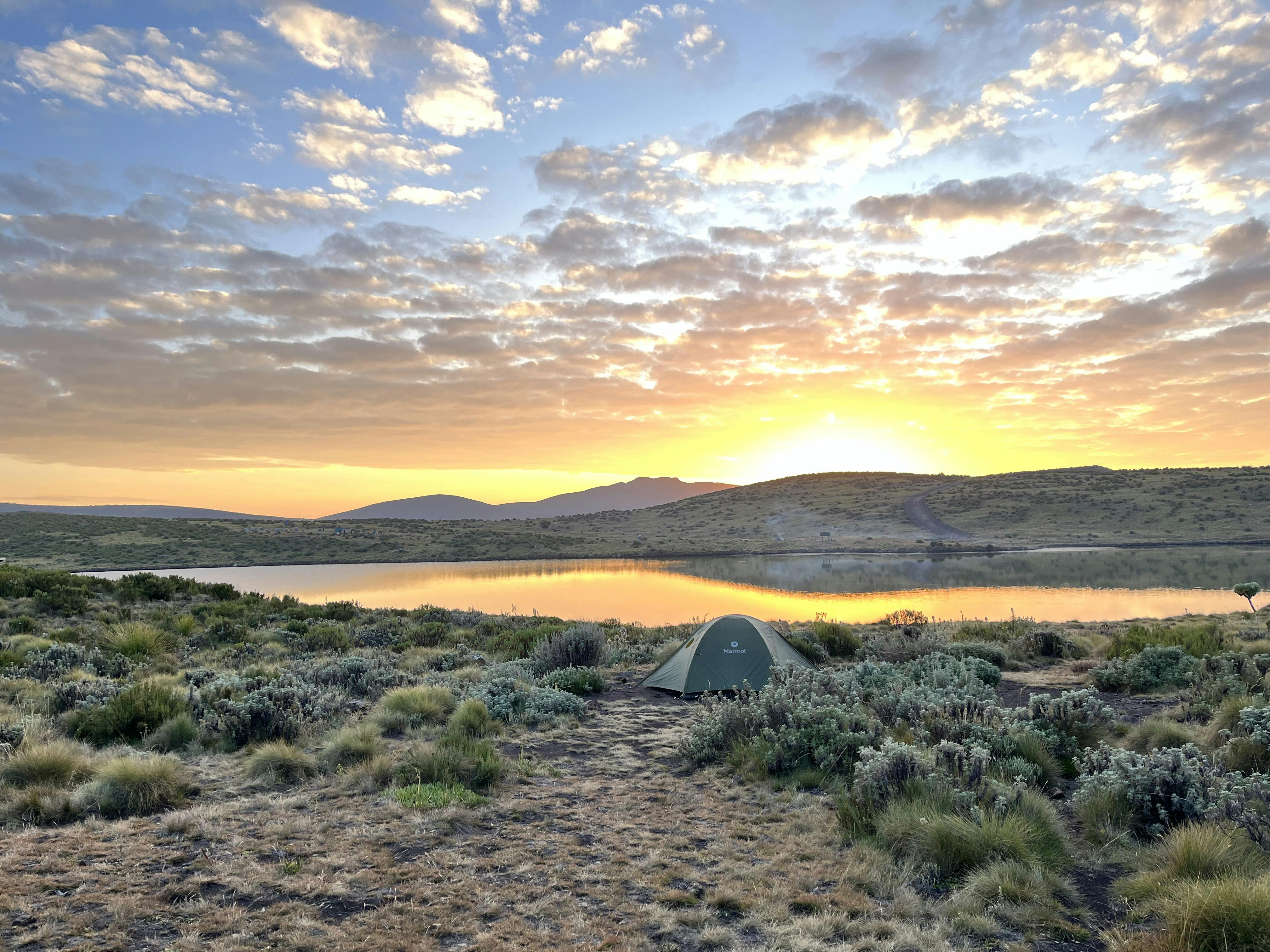 Trek Mt Kenya (4,985m)