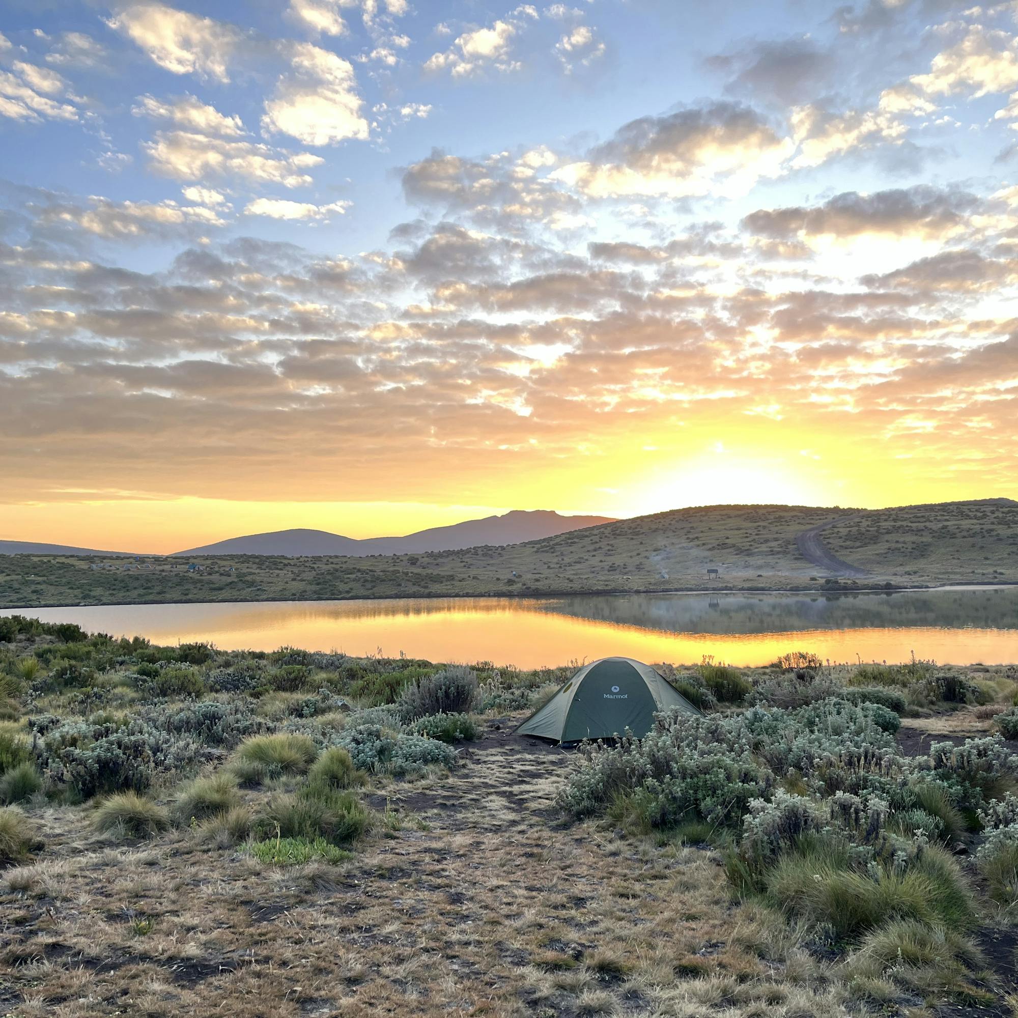 Trek Mt Kenya (4,985m)