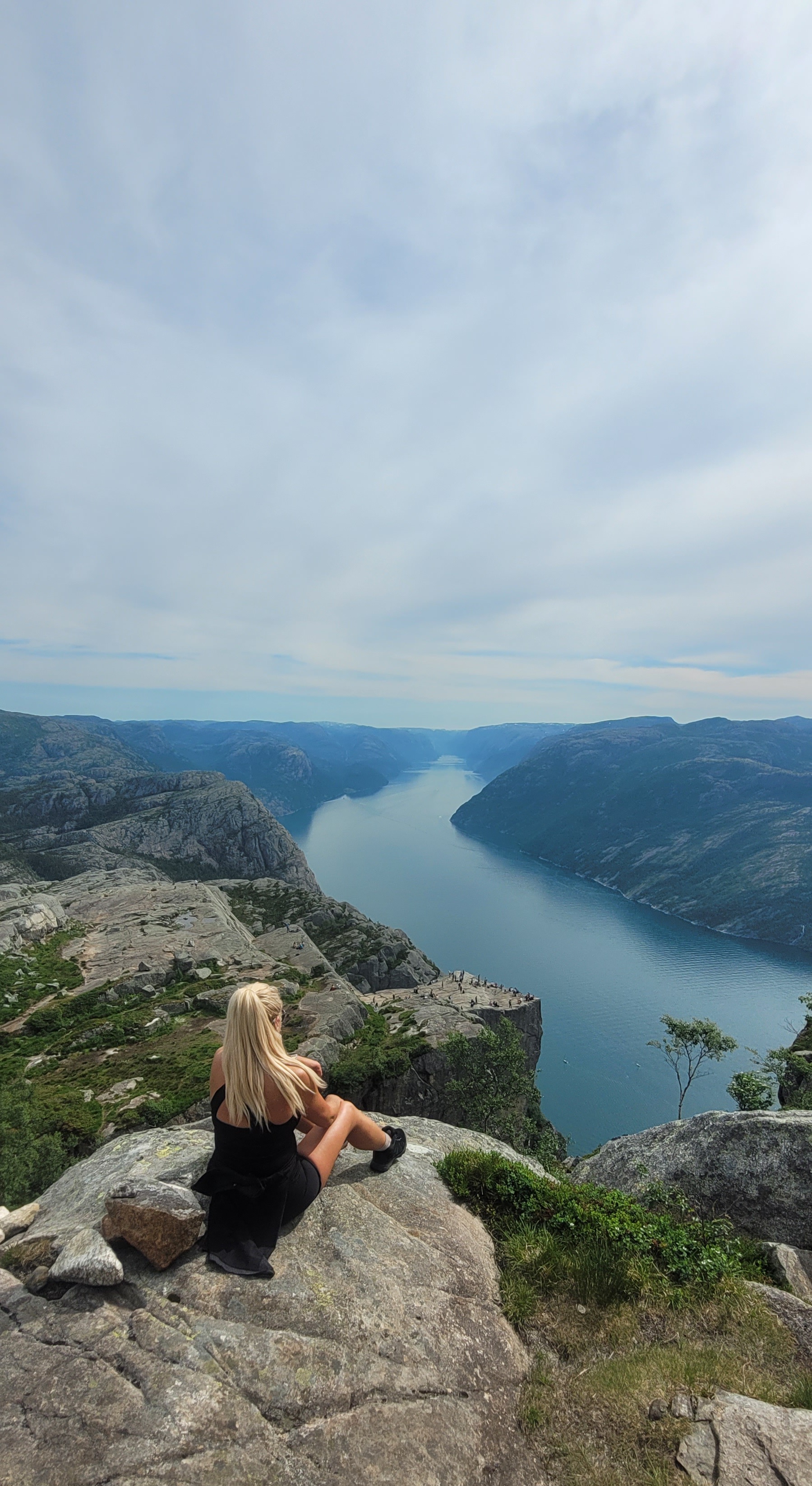 media_637NRSSL9R3WBDPL