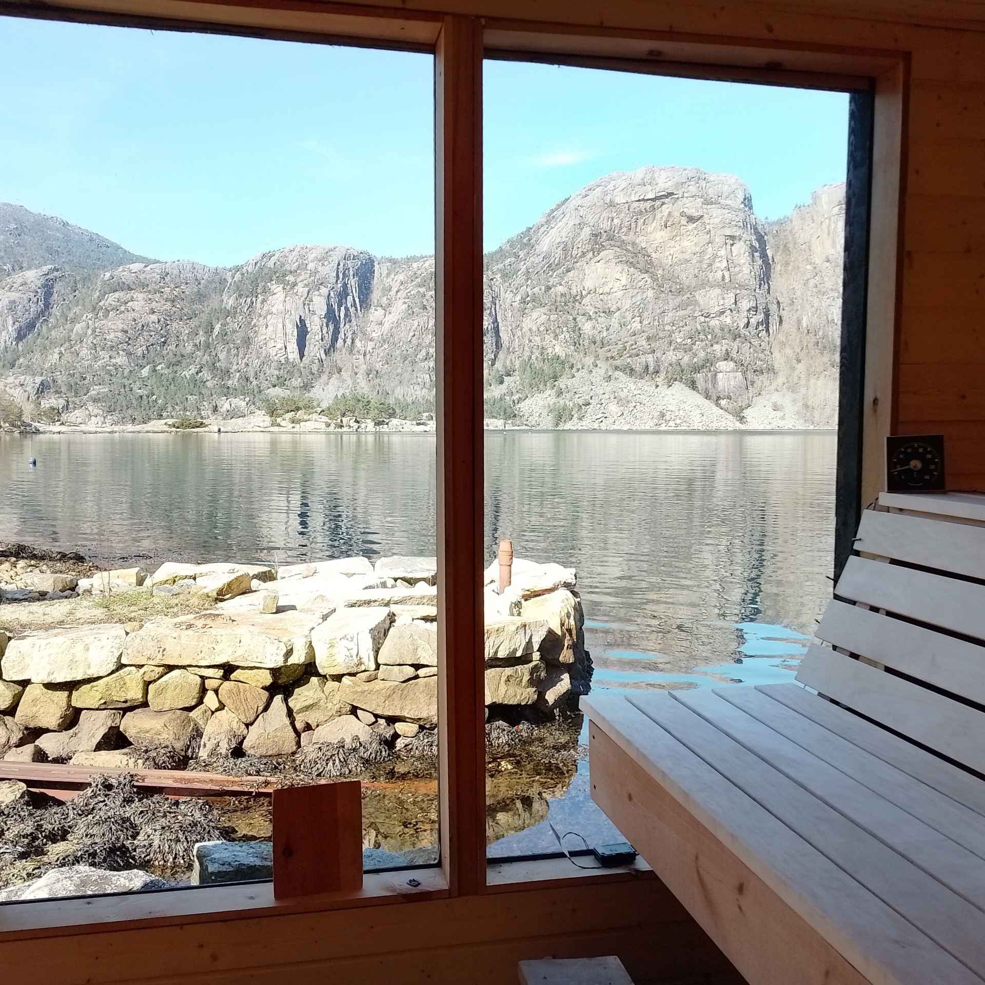 media_D63RV63KP5FFLTDV