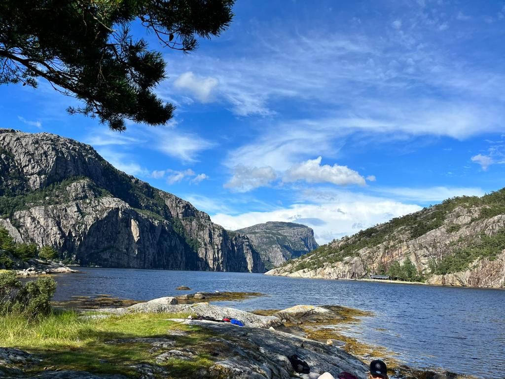 media_FDTVLL7QLVZNJKQD