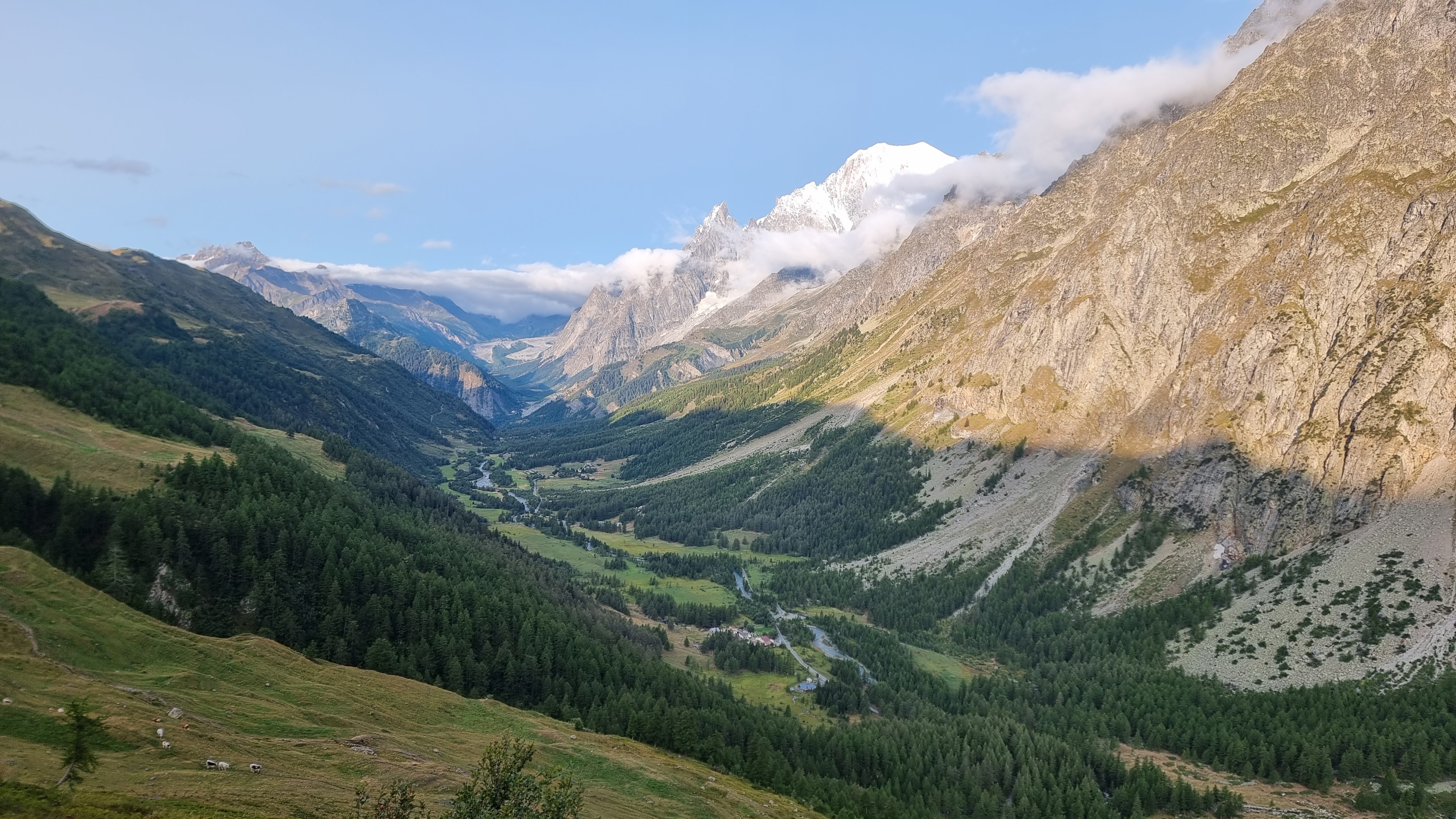 media_62AUR3C2UEREDXFB