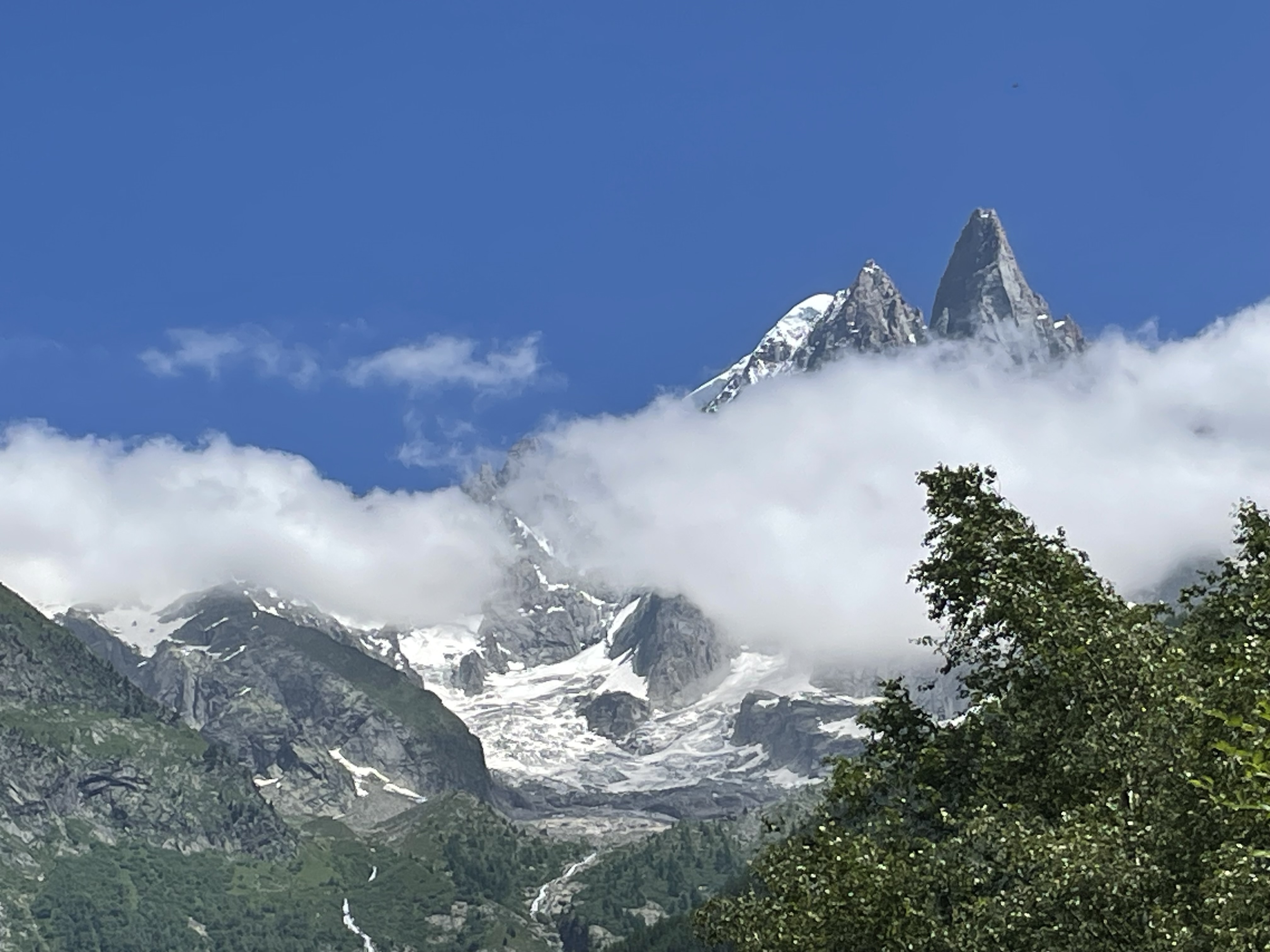 media_AAS8ELK5XEV3RG5P