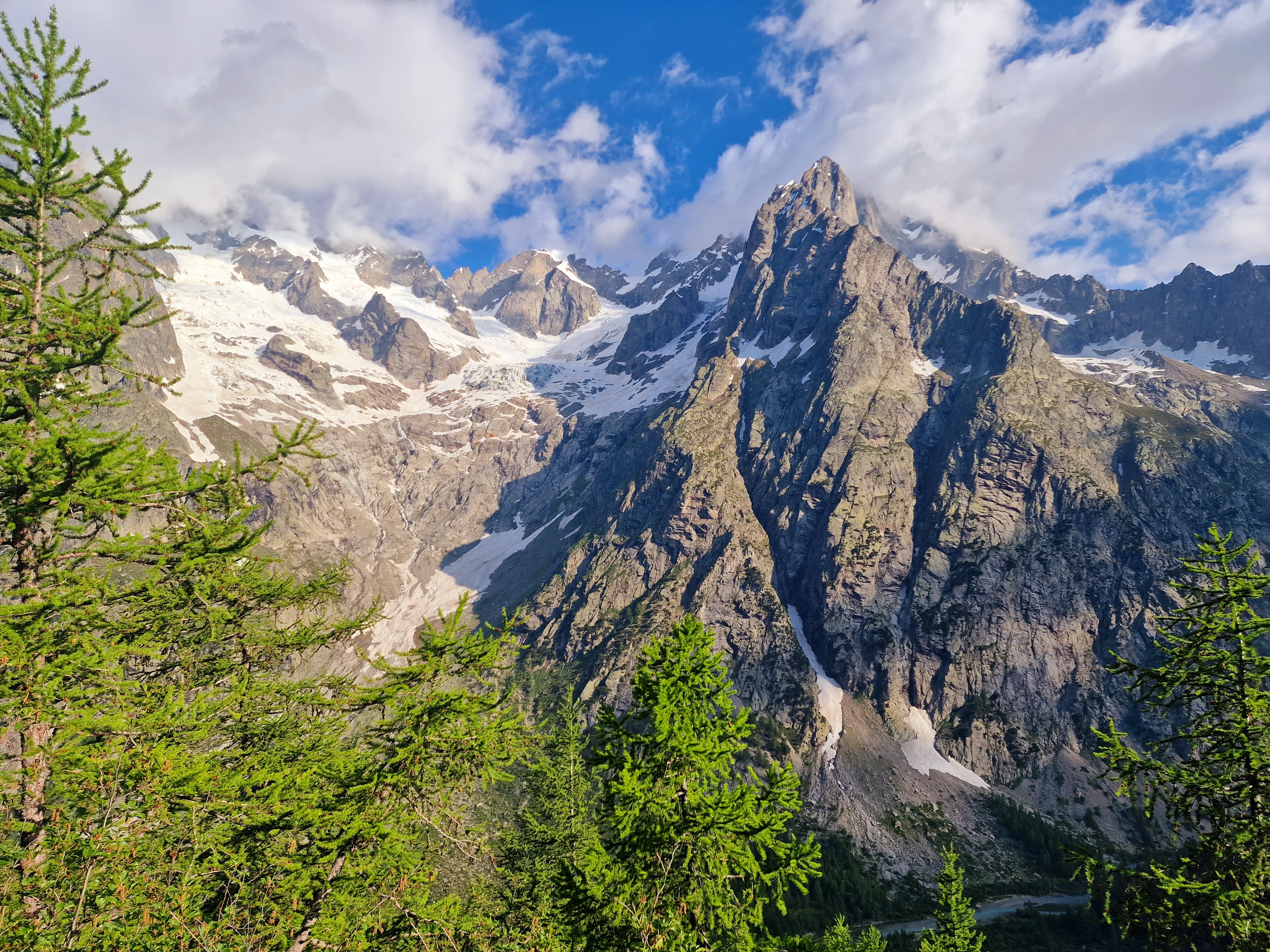 media_AKRAFHXBM63ZFHKD