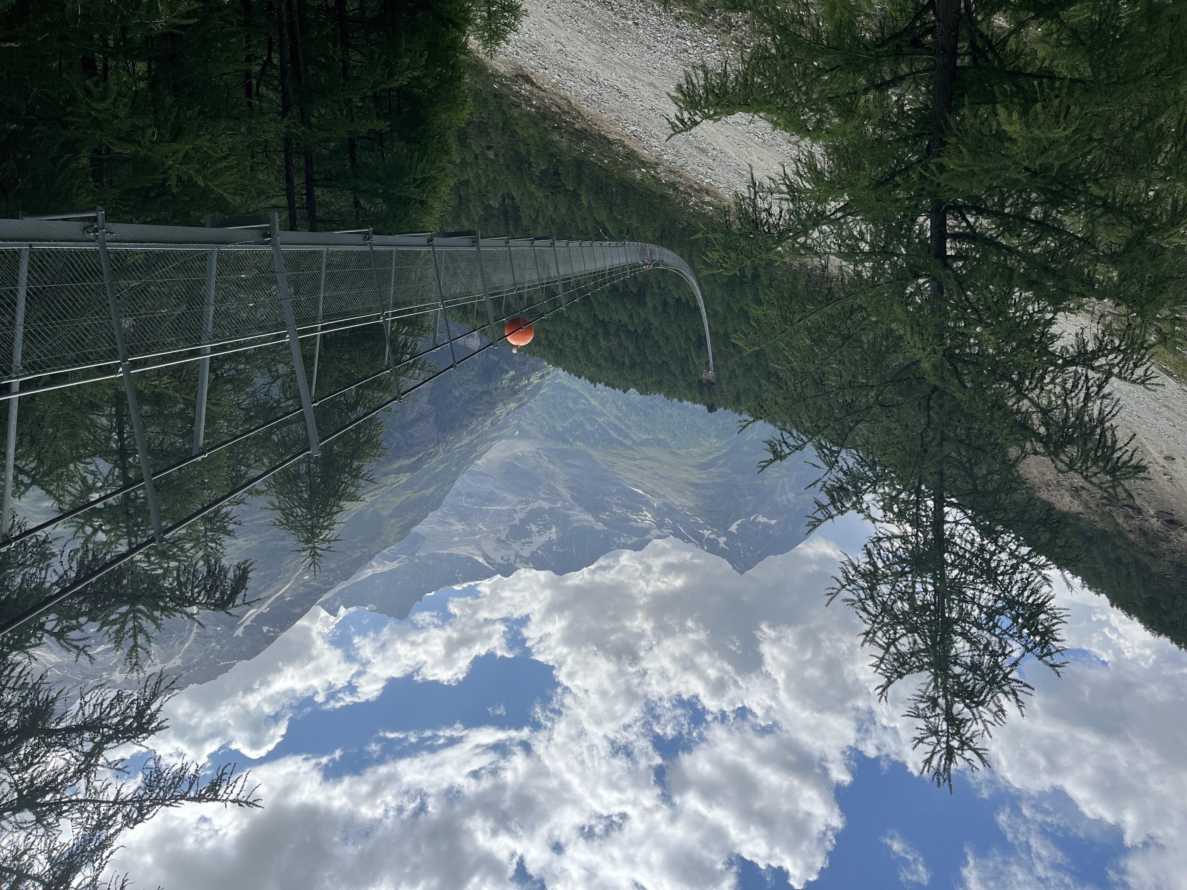 media_S898DV3TFU4LNYBQ