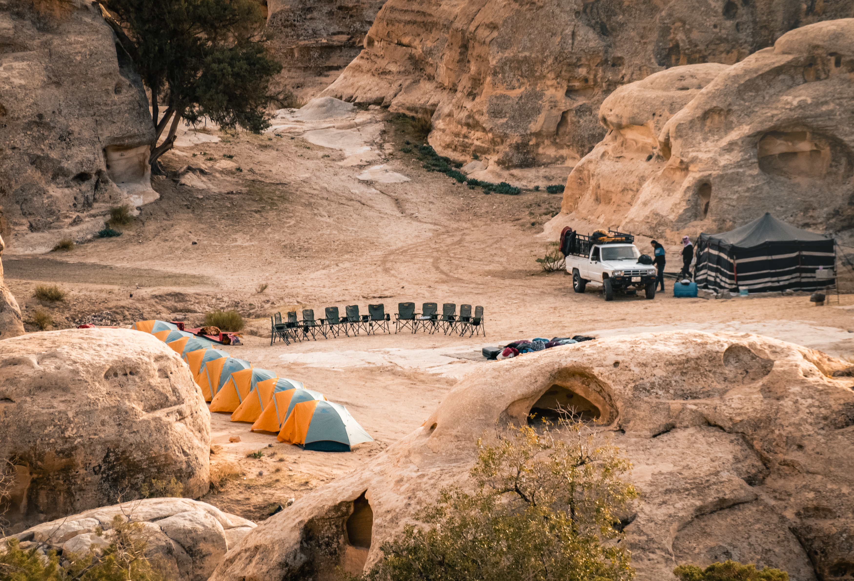 media_DBJYWTZFH6QT923S