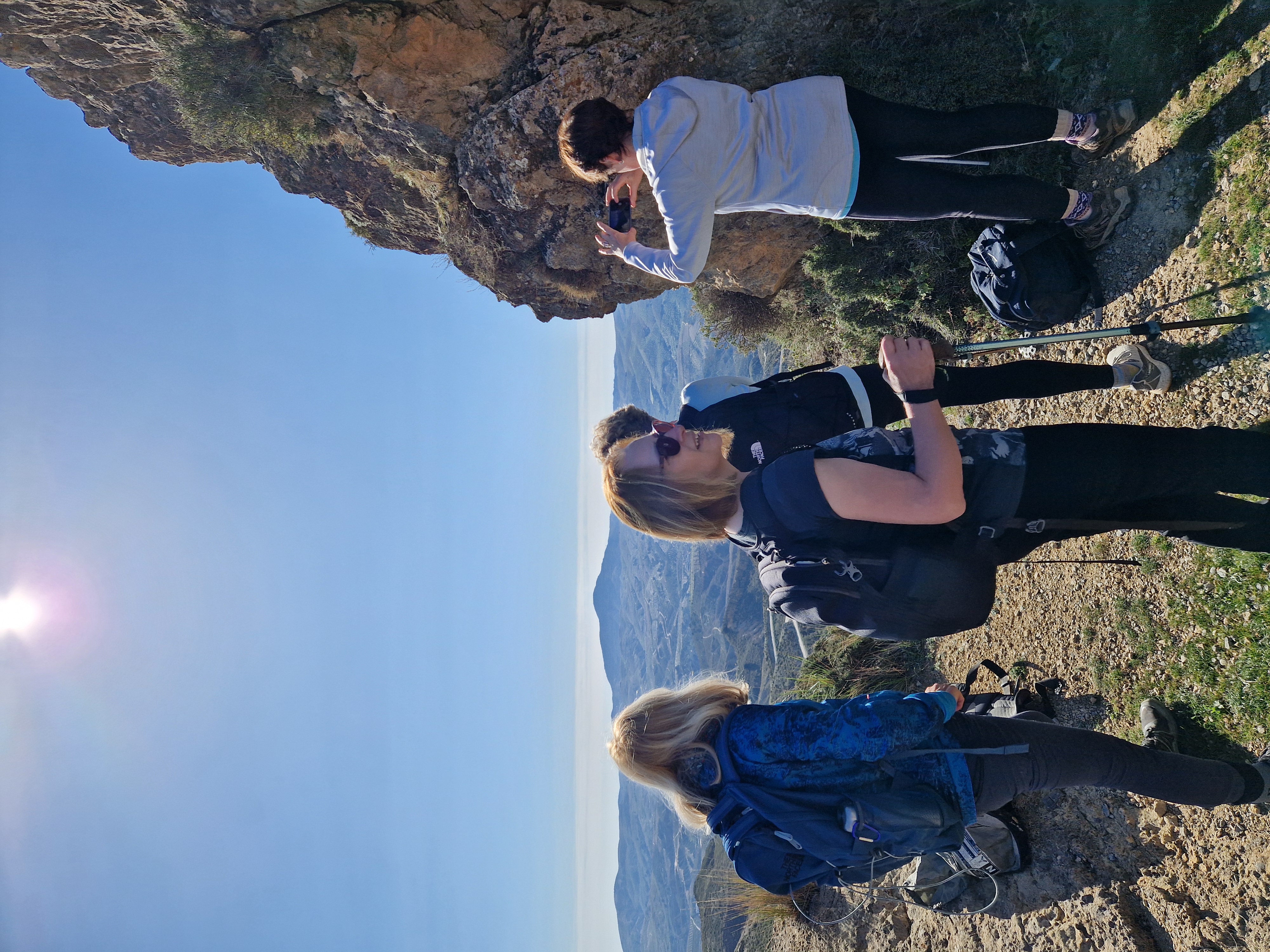 Sierra Nevada: Hiking in Blossom