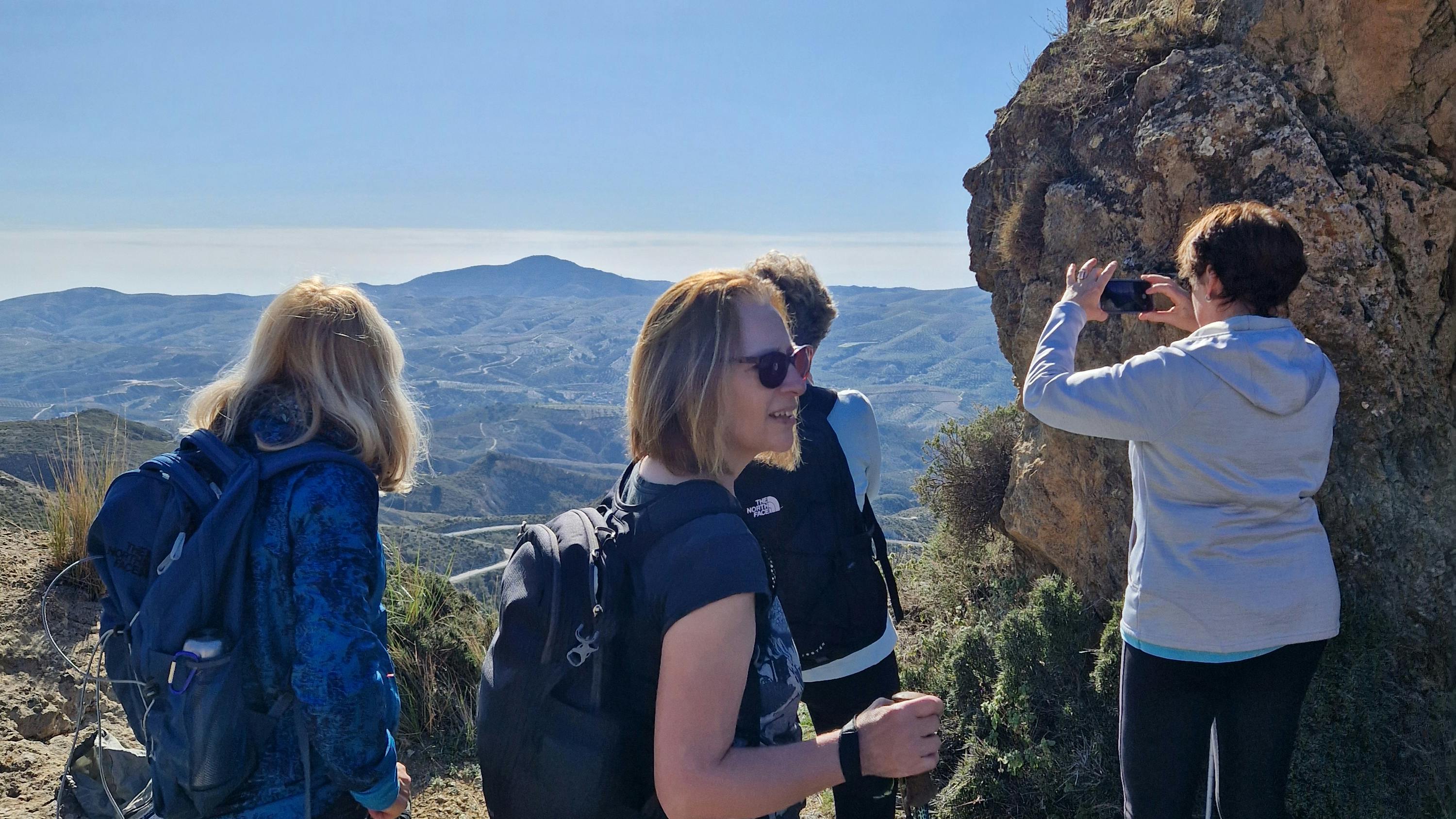Sierra Nevada: Hiking in Blossom