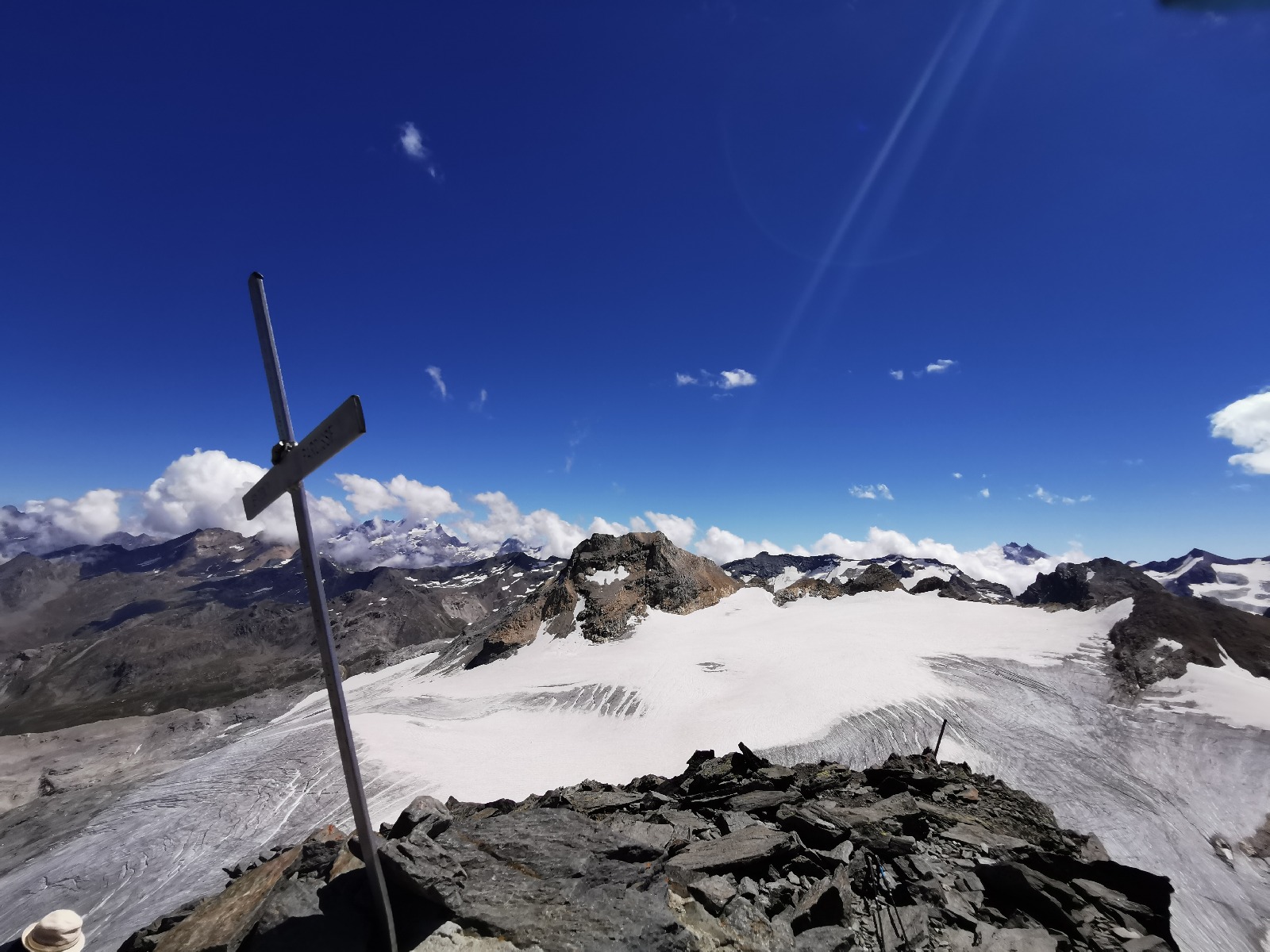 media_8RU6NB4V7QZXFJF6