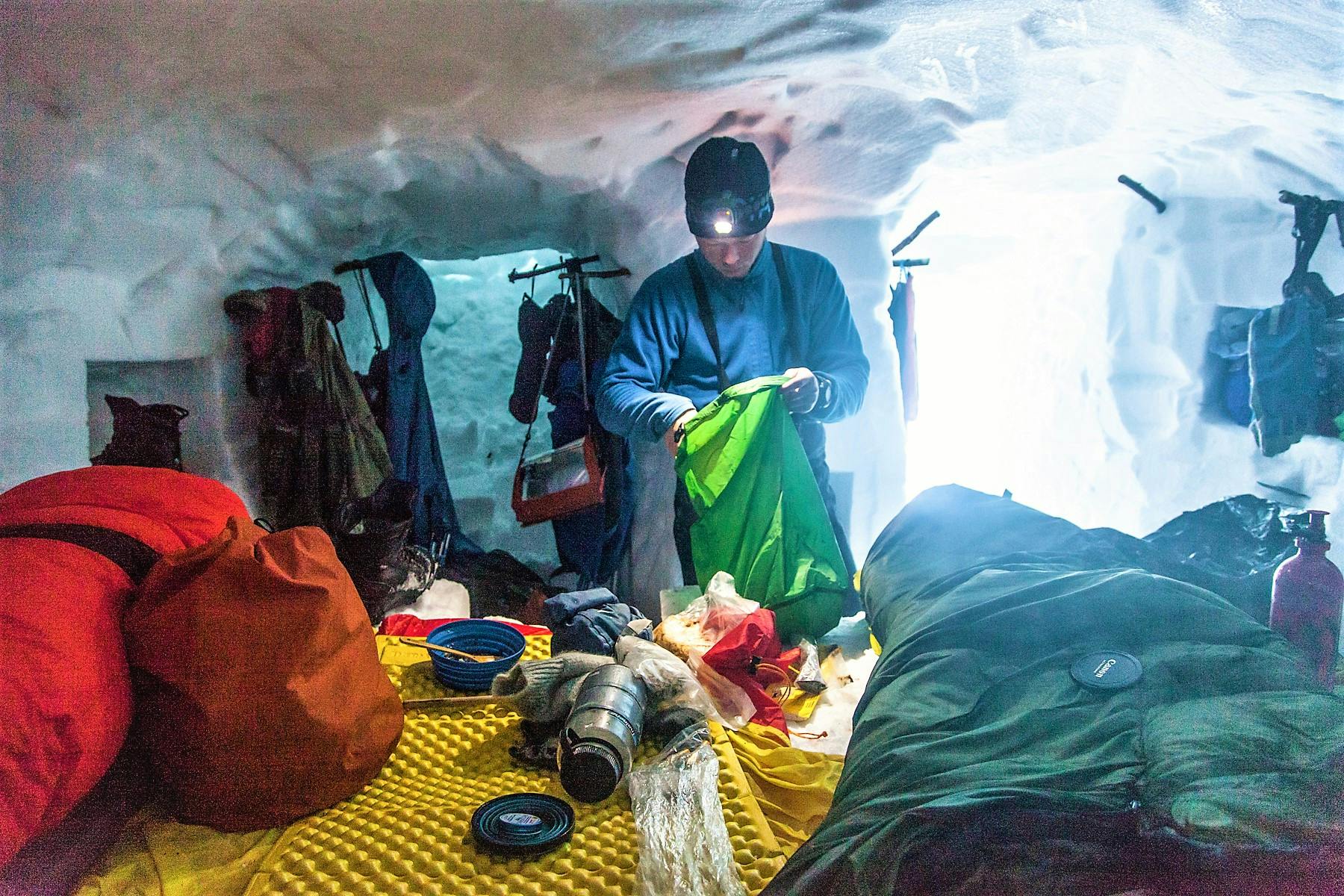 Snow Holing in Norway