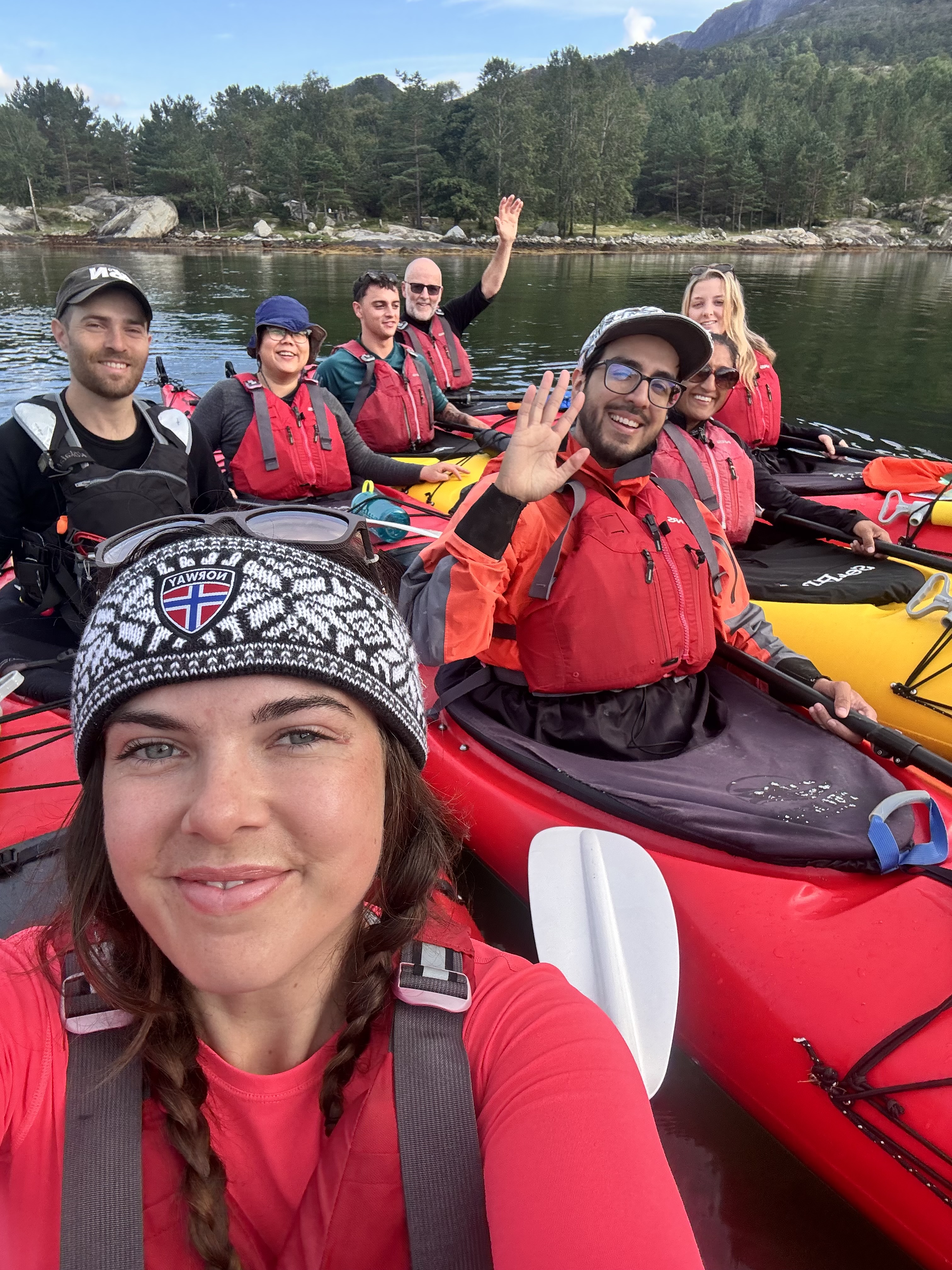 media_D93RDRFN6ECWXA2Z