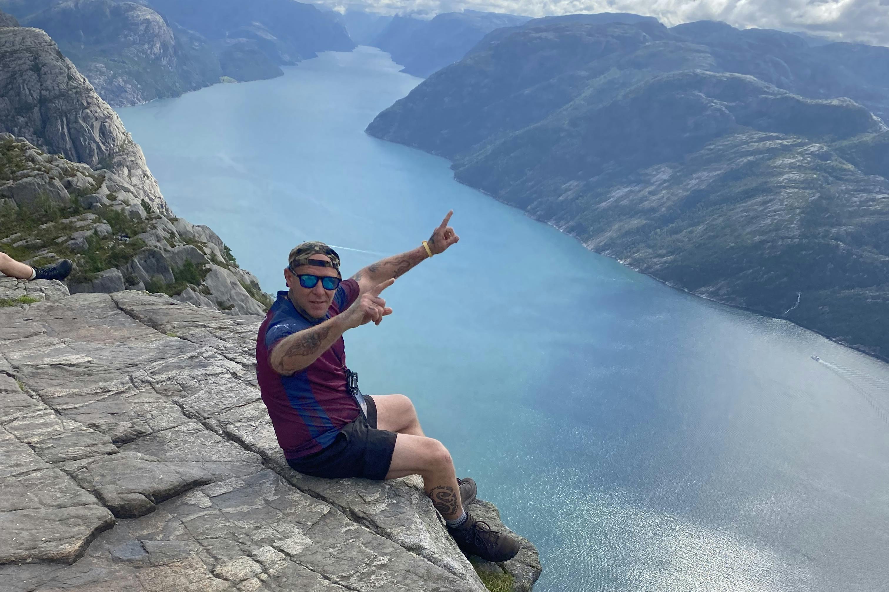 media_SV6R877KZVVPQL7J