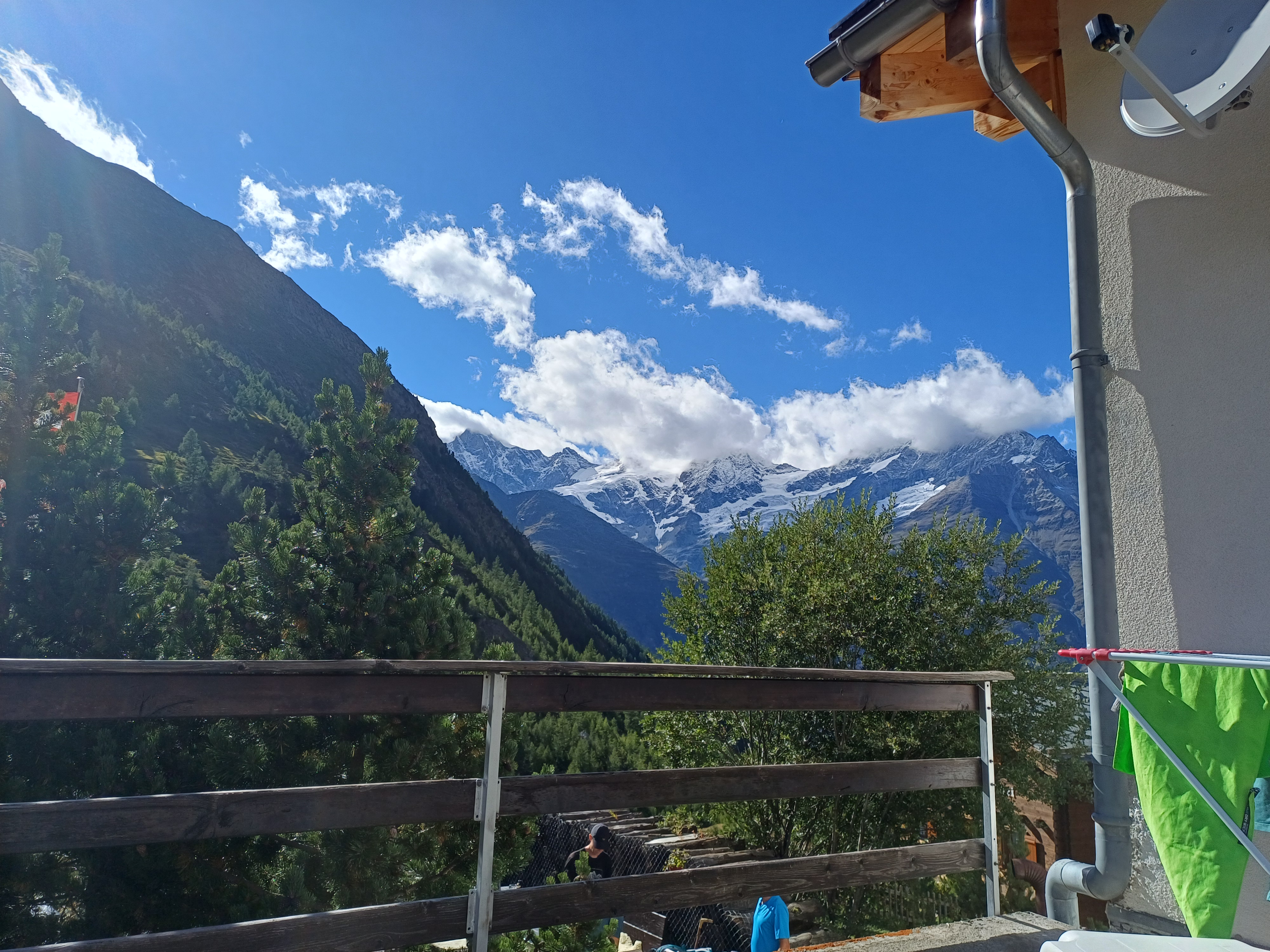 media_EPL9FNFQP9A8XAAX