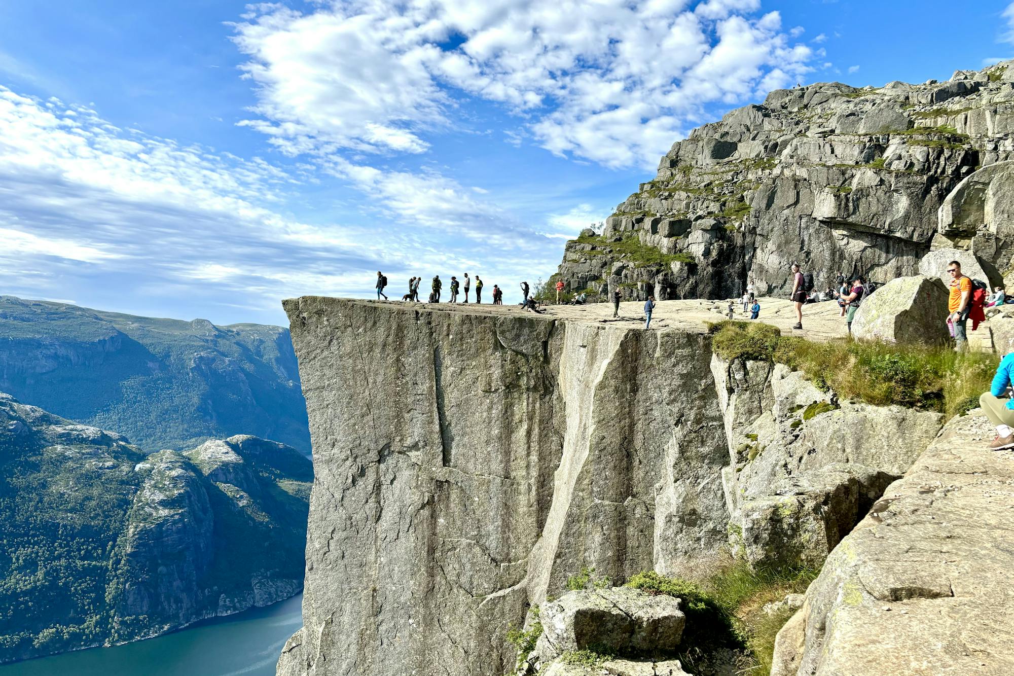 media_ZX2EDJEFTAZD2M23