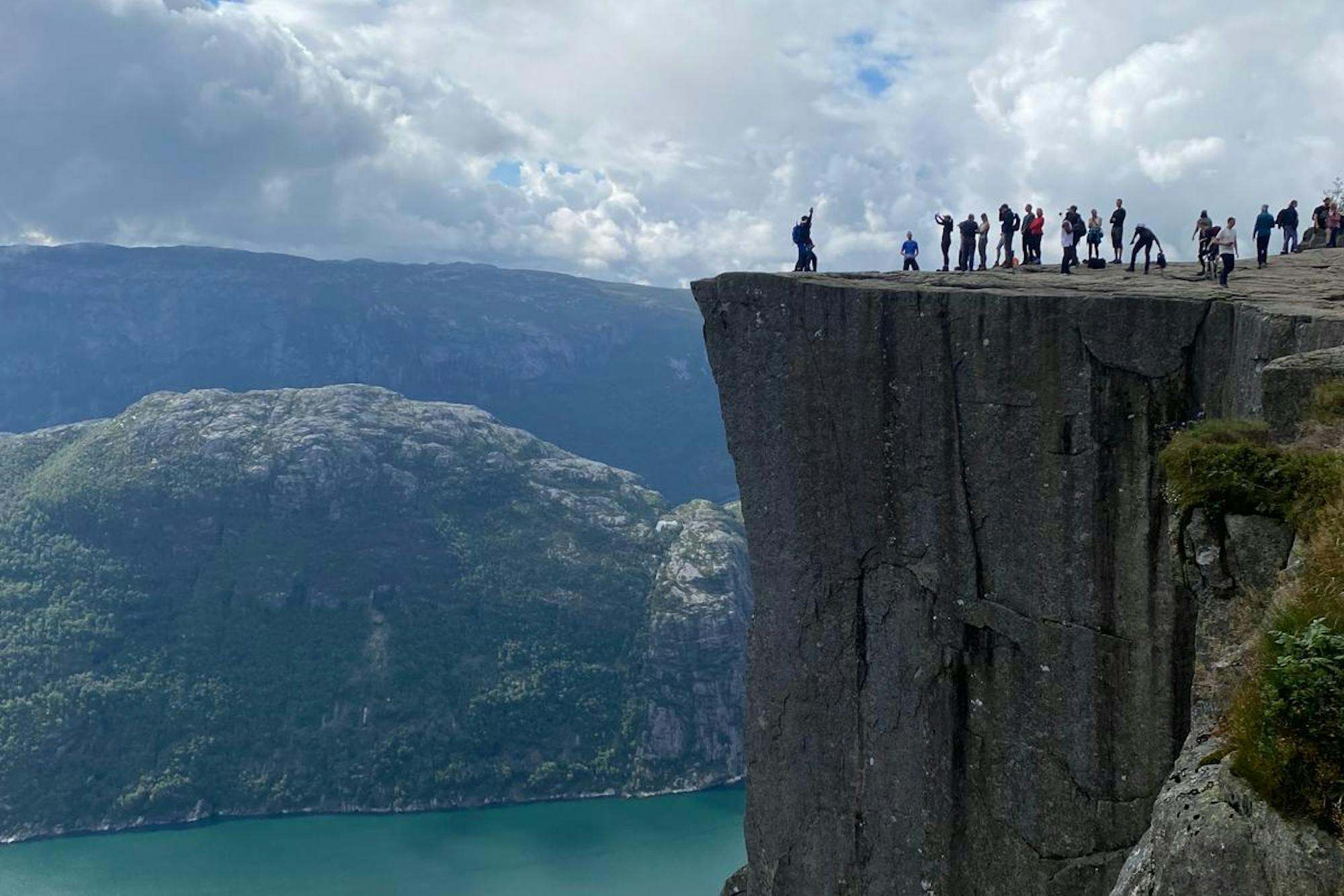 media_J8FA5T9Z5BWHQ4NK