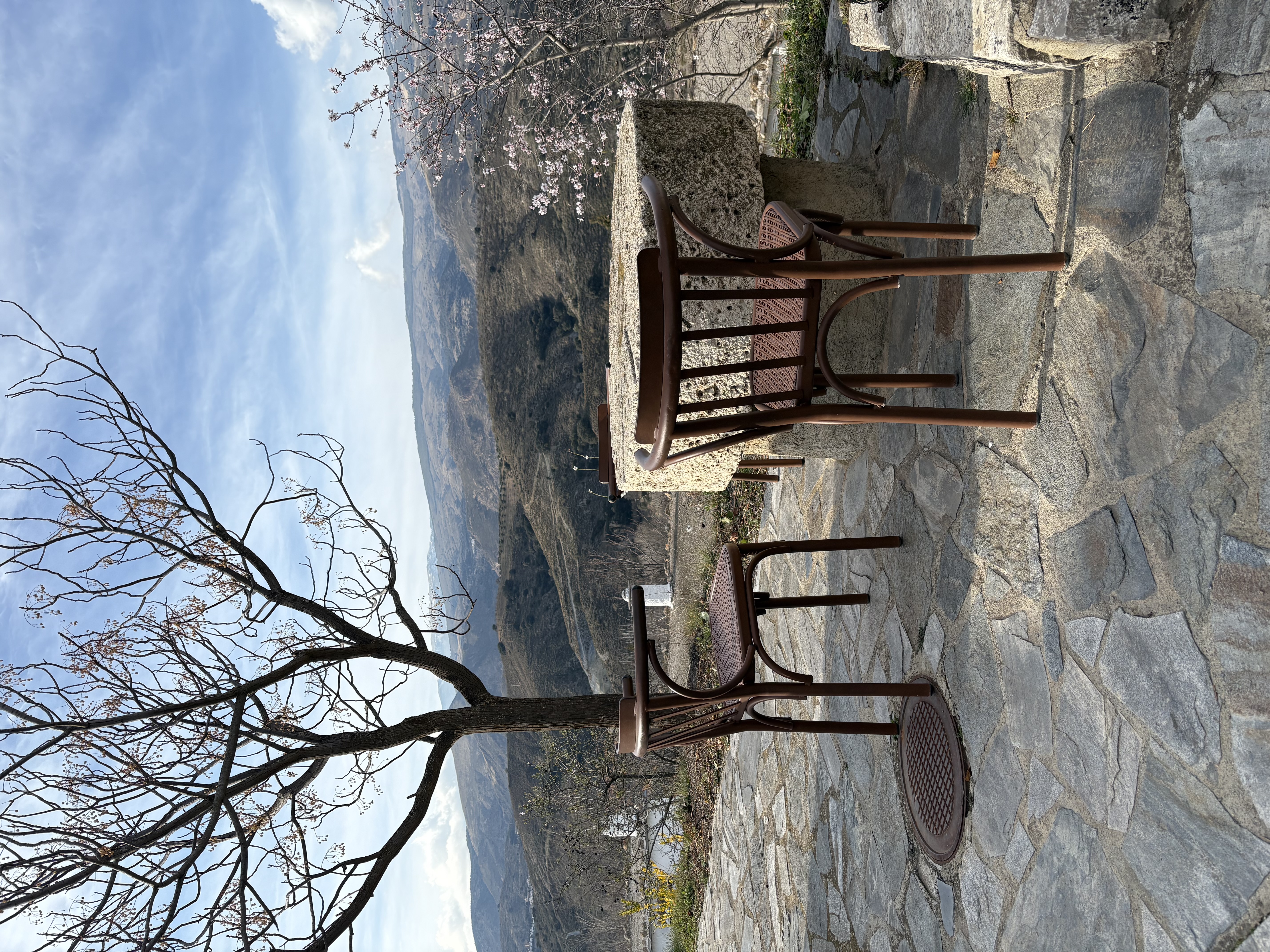 media_6LEAY2524MRWH67K