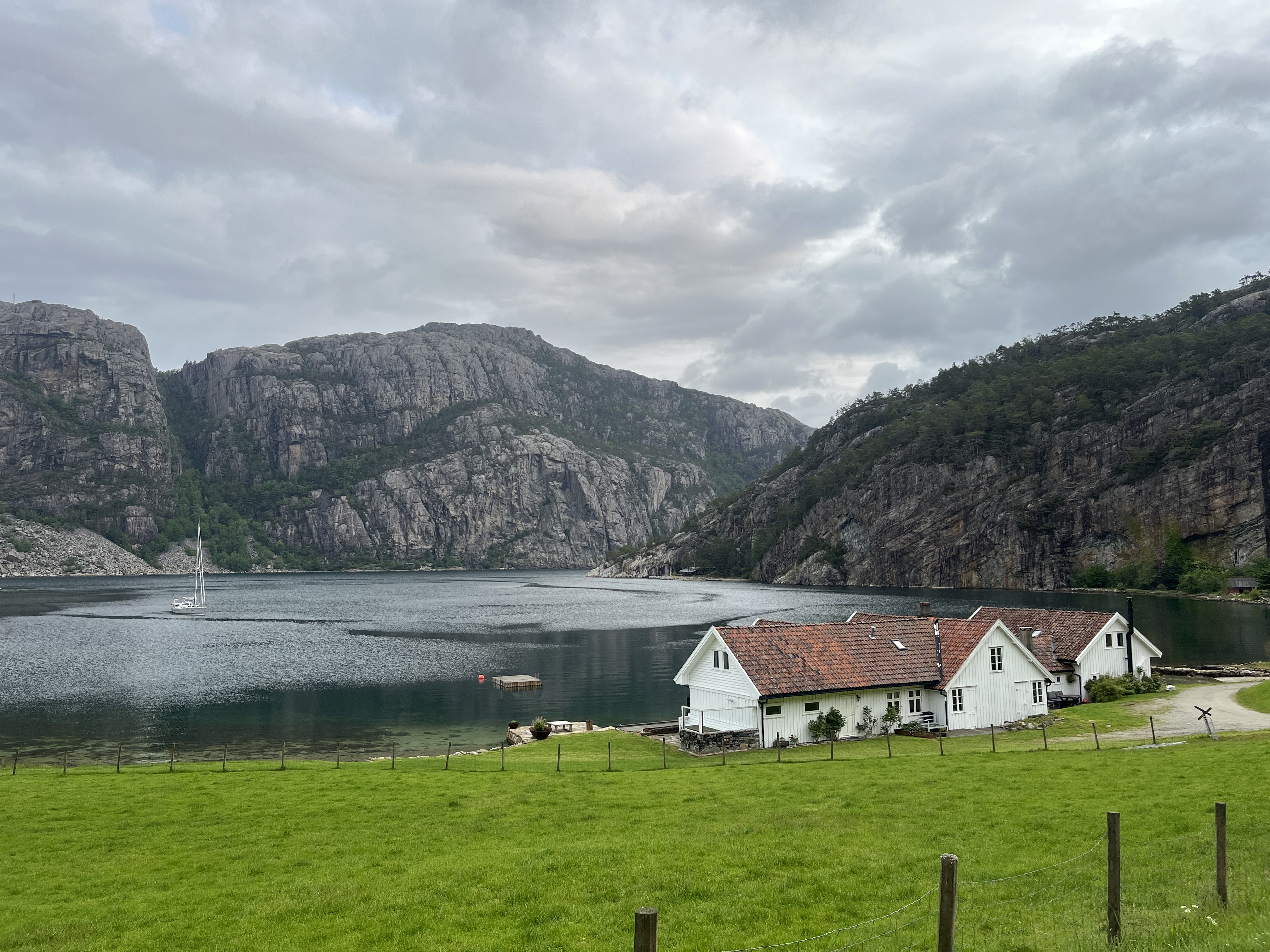 media_W5J4F9V8TXMNEJBE