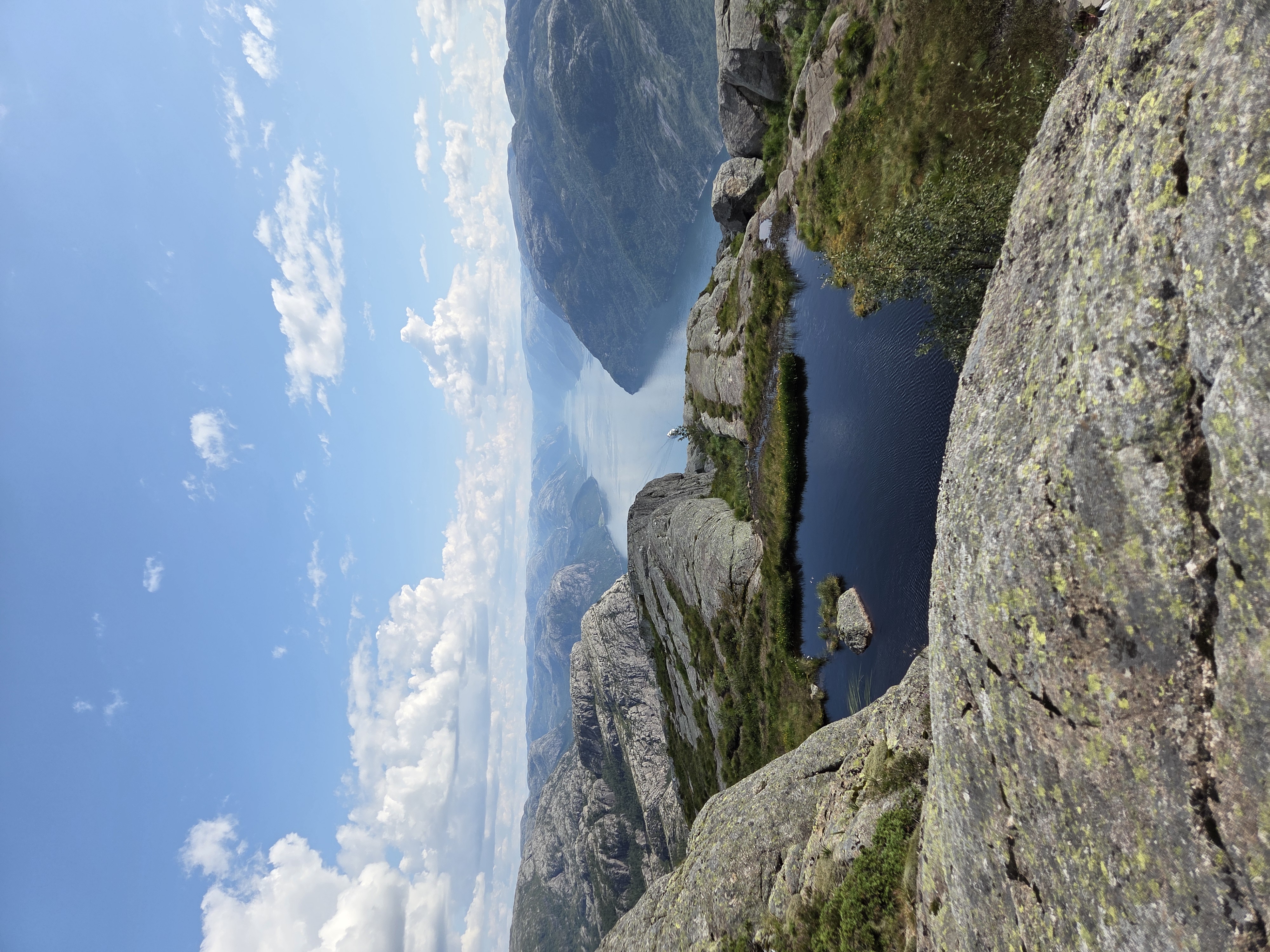 media_MK2R5KP2SMQDEULF