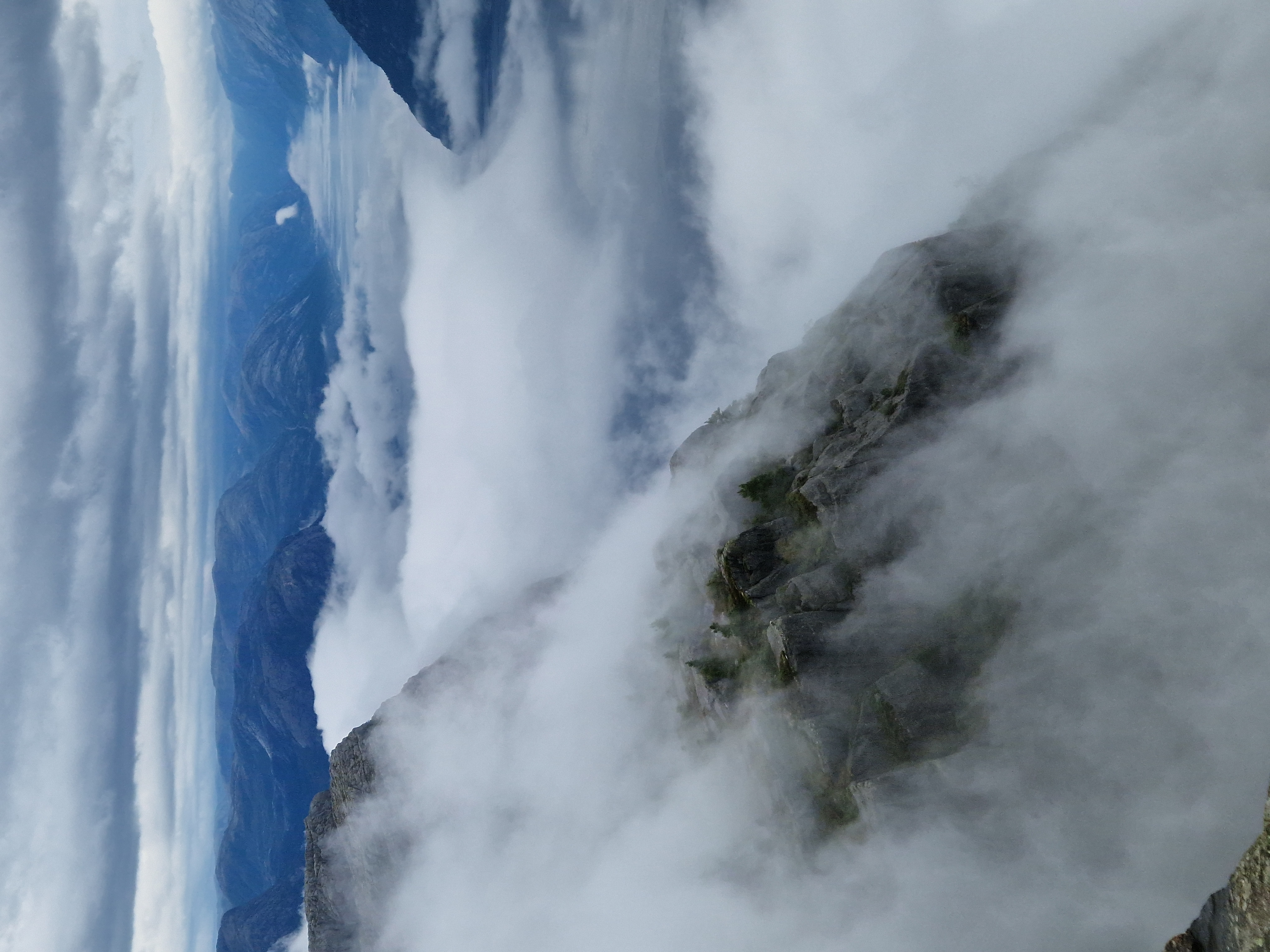 media_DAMLGAAKXWH4KUM3