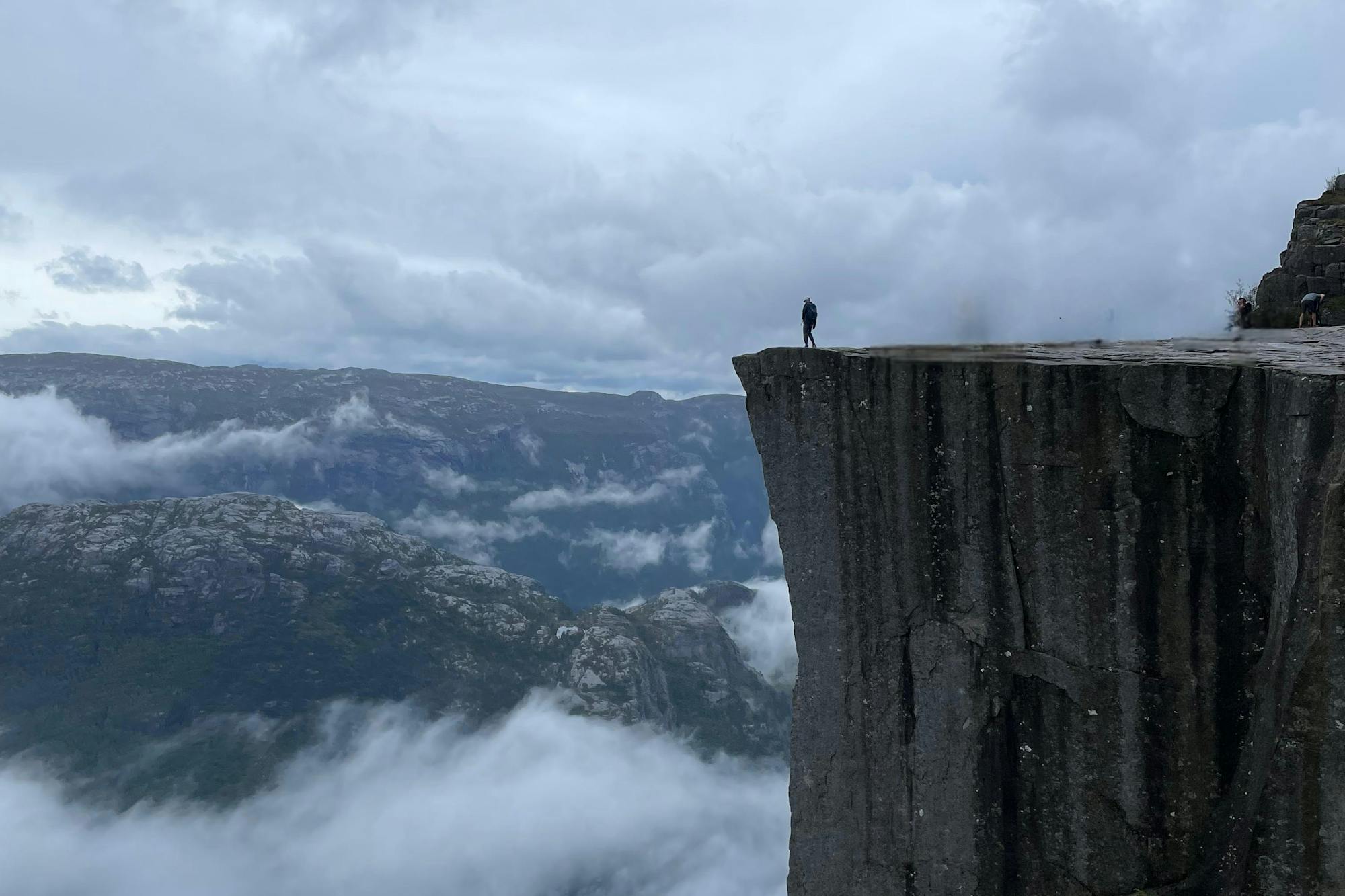 media_MC3XSRCEUEW5TVC8