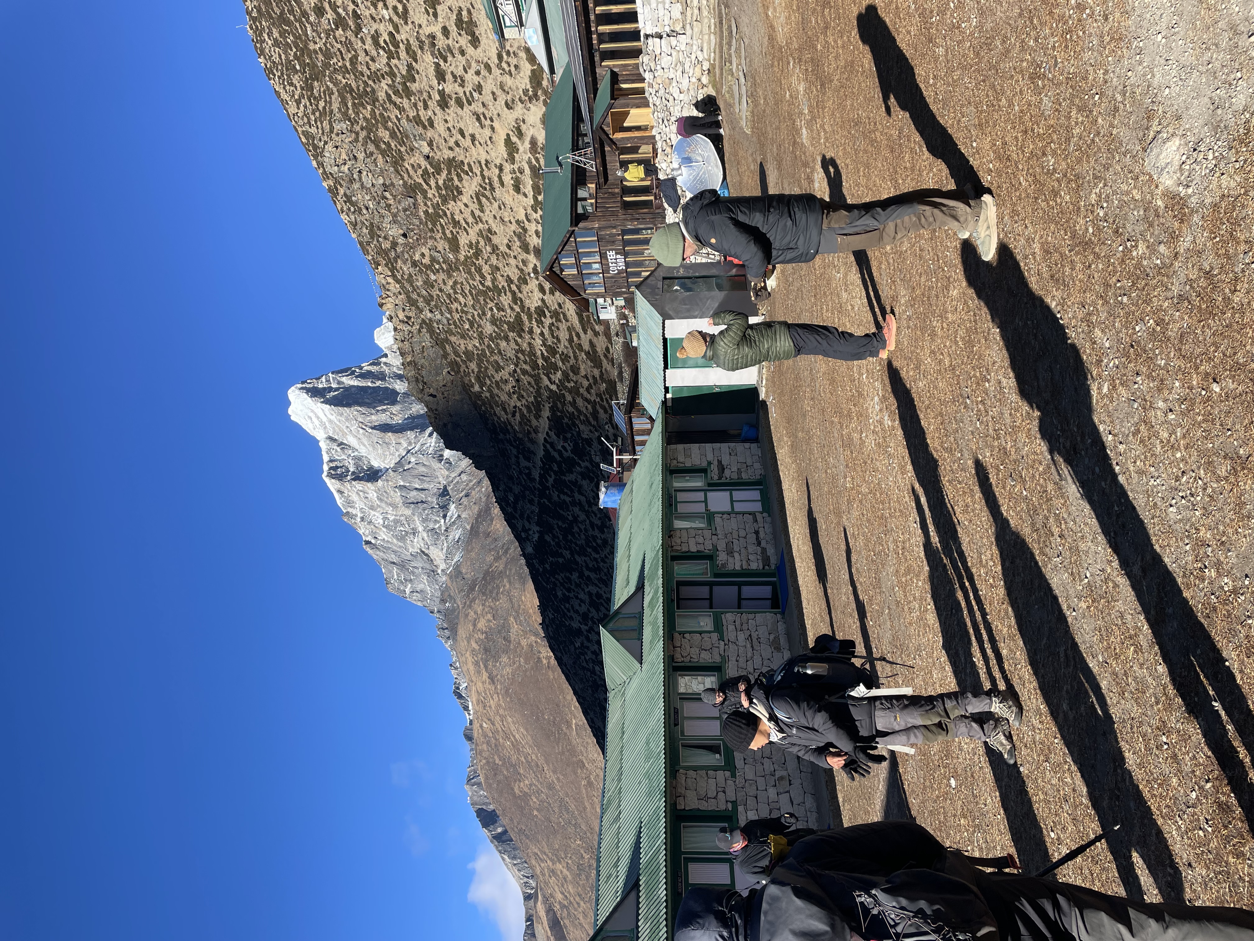 media_EDPZGD5M9QQASBJL